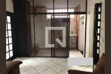 Casa à venda com 13 quartos, 445m² em Barra Funda, São Paulo