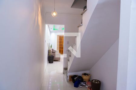 Corredor de casa à venda com 3 quartos, 230m² em Jardim Hercilia, São Paulo