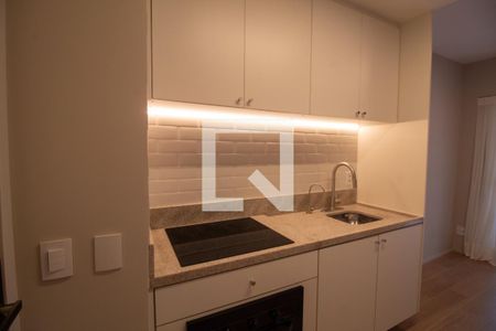 Cozinha de kitnet/studio para alugar com 1 quarto, 28m² em Brooklin, São Paulo