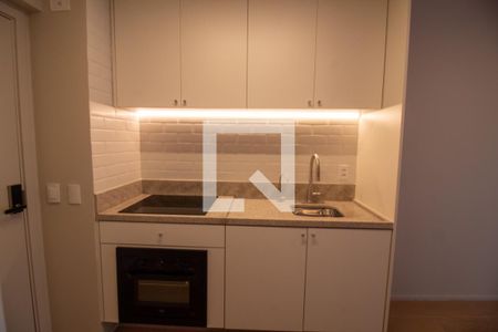 Cozinha de kitnet/studio para alugar com 1 quarto, 28m² em Brooklin, São Paulo