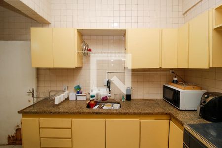 Cozinha de apartamento à venda com 4 quartos, 134m² em Santo Antônio, Belo Horizonte