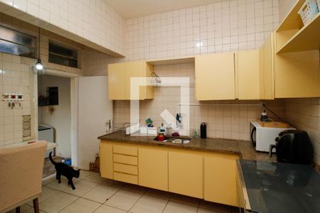 Cozinha de apartamento à venda com 4 quartos, 134m² em Santo Antônio, Belo Horizonte