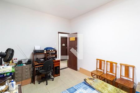 Quarto 1 de casa à venda com 3 quartos, 170m² em Carlos Prates, Belo Horizonte