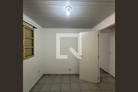 Quarto 2 de casa para alugar com 2 quartos, 50m² em Jardim Guarau, São Paulo