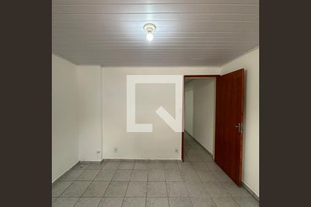 Quarto 1 de casa para alugar com 2 quartos, 50m² em Jardim Guarau, São Paulo