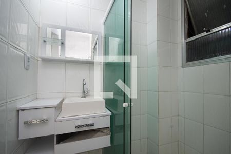 Banheiro de kitnet/studio para alugar com 1 quarto, 29m² em Icaraí, Niterói