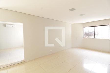 Sala 1 de casa para alugar com 3 quartos, 290m² em Jardim Karaíba, Uberlândia