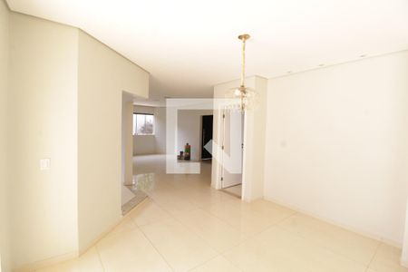 Sala 2 de casa para alugar com 3 quartos, 290m² em Jardim Karaíba, Uberlândia