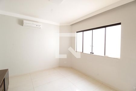 Sala 3 de casa para alugar com 3 quartos, 290m² em Jardim Karaíba, Uberlândia