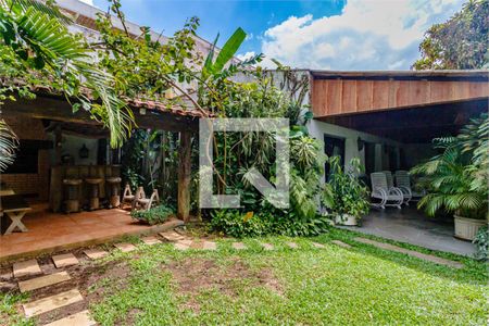 Casa à venda com 4 quartos, 471m² em Vila Clementino, São Paulo