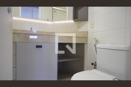 Banheiro da Suíte de apartamento para alugar com 2 quartos, 69m² em Trindade, Florianópolis