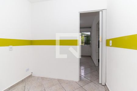 Quarto 1 de apartamento para alugar com 3 quartos, 56m² em Conjunto Residencial José Bonifácio, São Paulo