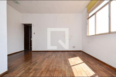 Sala de estar de apartamento para alugar com 2 quartos, 67m² em Floresta, Belo Horizonte