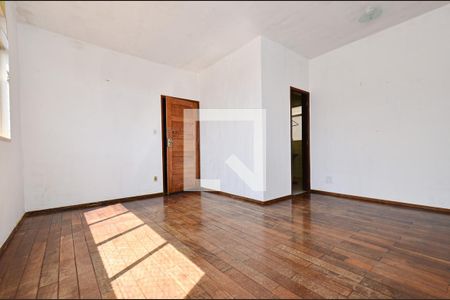 Sala de estar de apartamento para alugar com 2 quartos, 67m² em Floresta, Belo Horizonte