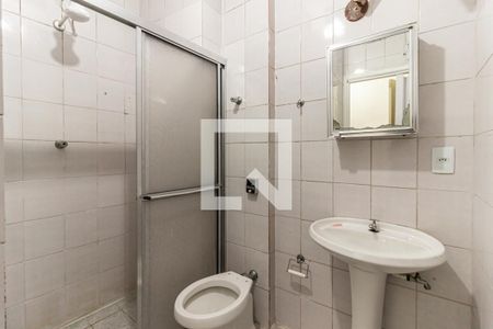 Banheiro de kitnet/studio para alugar com 1 quarto, 33m² em Vila Buarque, São Paulo