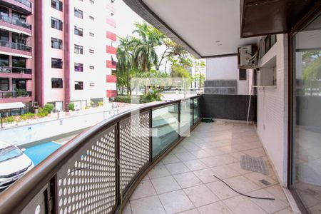 Varanda de apartamento para alugar com 3 quartos, 123m² em Barra da Tijuca, Rio de Janeiro