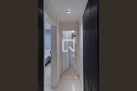 Corredor de apartamento à venda com 2 quartos, 105m² em Vila da Serra, Nova Lima