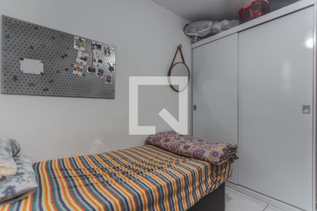 Quarto 2 de apartamento à venda com 2 quartos, 42m² em Jardim Leopoldina, Porto Alegre