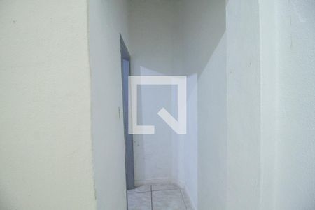 Corredor de casa para alugar com 1 quarto, 50m² em Vila Bertioga, São Paulo