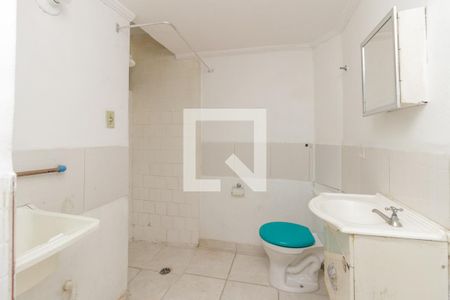 Banheiro de kitnet/studio para alugar com 1 quarto, 35m² em República, São Paulo