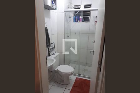 Banheiro de apartamento à venda com 2 quartos, 60m² em Santa Maria, Contagem