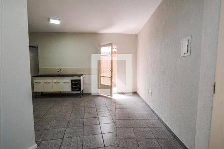 Sala de apartamento para alugar com 1 quarto, 50m² em Jardim Vila Rica, Santo André