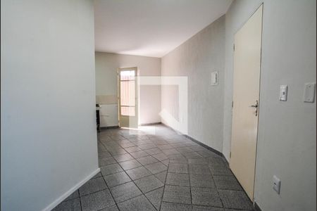 Sala de apartamento para alugar com 1 quarto, 50m² em Jardim Vila Rica, Santo André