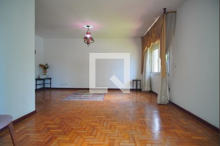 Sala de casa para alugar com 3 quartos, 200m² em Boa Vista, Porto Alegre