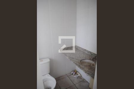 Banheiro da Suíte de apartamento para alugar com 2 quartos, 50m² em Jardim das Margaridas, Salvador