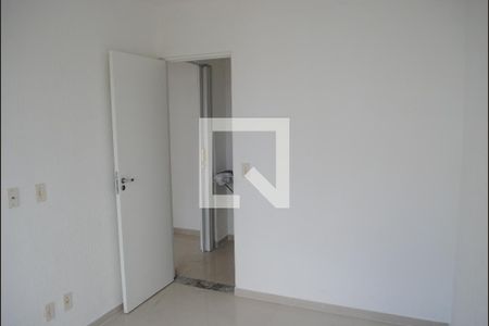 Quarto de apartamento para alugar com 2 quartos, 45m² em Jardim das Margaridas, Salvador