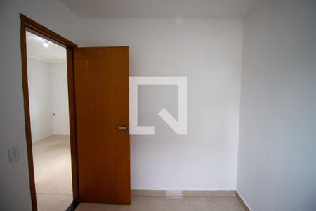 Quarto de apartamento para alugar com 2 quartos, 39m² em Itaquera, São Paulo