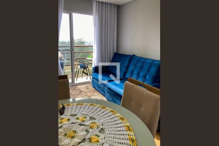 Sala de apartamento para alugar com 2 quartos, 50m² em Jardim Helena, Cotia