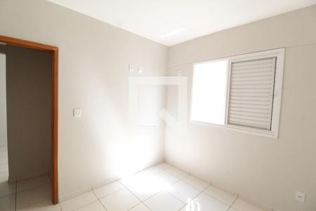 Quarto 1 de apartamento para alugar com 2 quartos, 44m² em Nova Uberlândia, Uberlândia