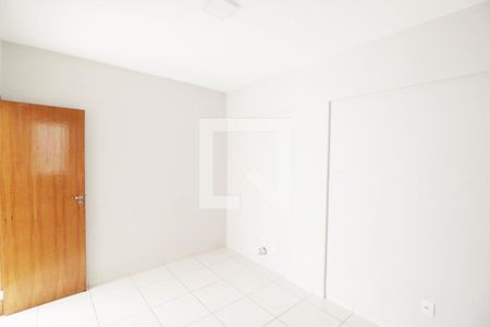 Quarto 2 de apartamento para alugar com 2 quartos, 44m² em Nova Uberlândia, Uberlândia