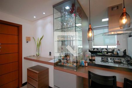 Detalhe da Sala - Cristaleira de apartamento à venda com 5 quartos, 174m² em Ana Lúcia, Belo Horizonte