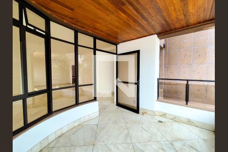 Apartamento para alugar com 4 quartos, 240m² em Serra, Belo Horizonte