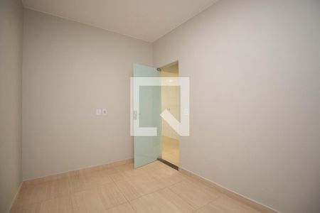 Quarto de casa para alugar com 2 quartos, 70m² em Taguatinga Norte (taguatinga), Brasília