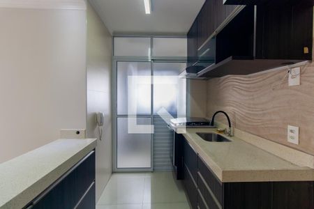 Cozinha de apartamento para alugar com 2 quartos, 58m² em Vila Ema, São Paulo