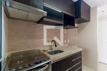 Cozinha de apartamento para alugar com 2 quartos, 58m² em Vila Ema, São Paulo