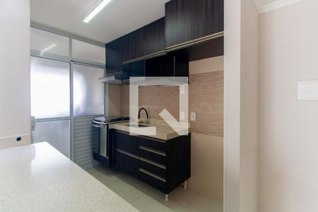 Cozinha de apartamento para alugar com 2 quartos, 58m² em Vila Ema, São Paulo