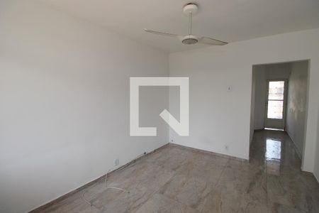 Sala de casa para alugar com 2 quartos, 130m² em Irajá, Rio de Janeiro