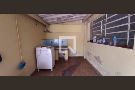 Casa à venda com 400m², 3 quartos e 4 vagas Casa à venda com 400m², 3 quartos e 4 vagasÁrea de Serviço