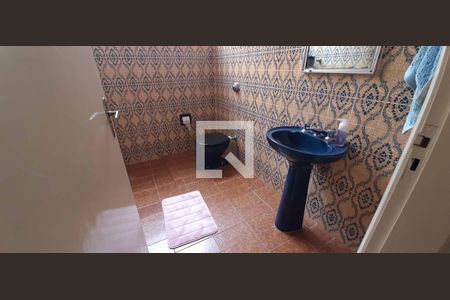 Casa à venda com 400m², 3 quartos e 4 vagas Casa à venda com 400m², 3 quartos e 4 vagasBanheiro 1