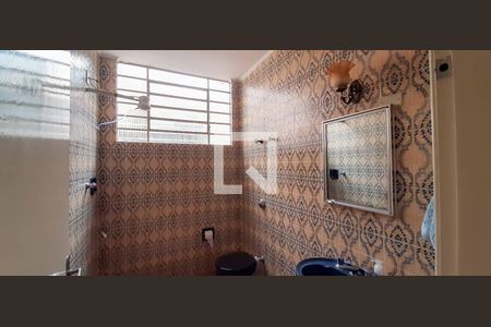 Casa à venda com 400m², 3 quartos e 4 vagas Casa à venda com 400m², 3 quartos e 4 vagasBanheiro 1