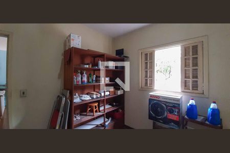 Casa à venda com 400m², 3 quartos e 4 vagas Casa à venda com 400m², 3 quartos e 4 vagasEdícula