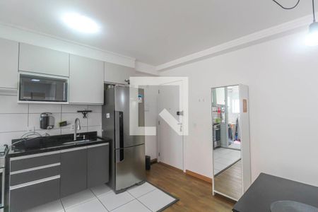 Sala/Cozinha de apartamento à venda com 1 quarto, 37m² em Vila Graciosa, São Paulo