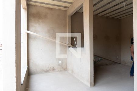 Varanda de casa à venda com 2 quartos, 100m² em Jardim Laguna, Contagem