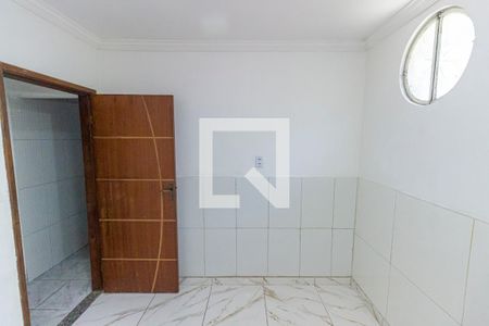 Sala 2 de casa para alugar com 3 quartos, 90m² em Brás de Pina, Rio de Janeiro