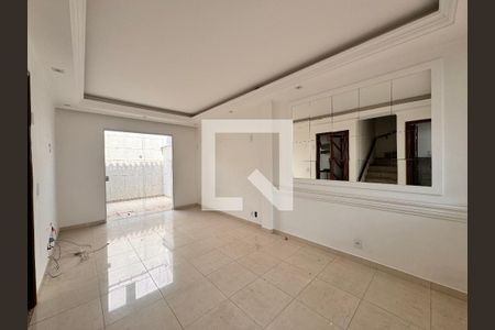 Sala de casa de condomínio à venda com 3 quartos, 110m² em Vila Metalúrgica, Santo André