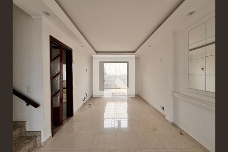 Sala de casa de condomínio à venda com 3 quartos, 110m² em Vila Metalúrgica, Santo André